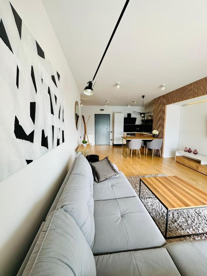 Kharisma Apartment-Free Parking-Ultracentral Cluj-Napoca Eksteriør billede